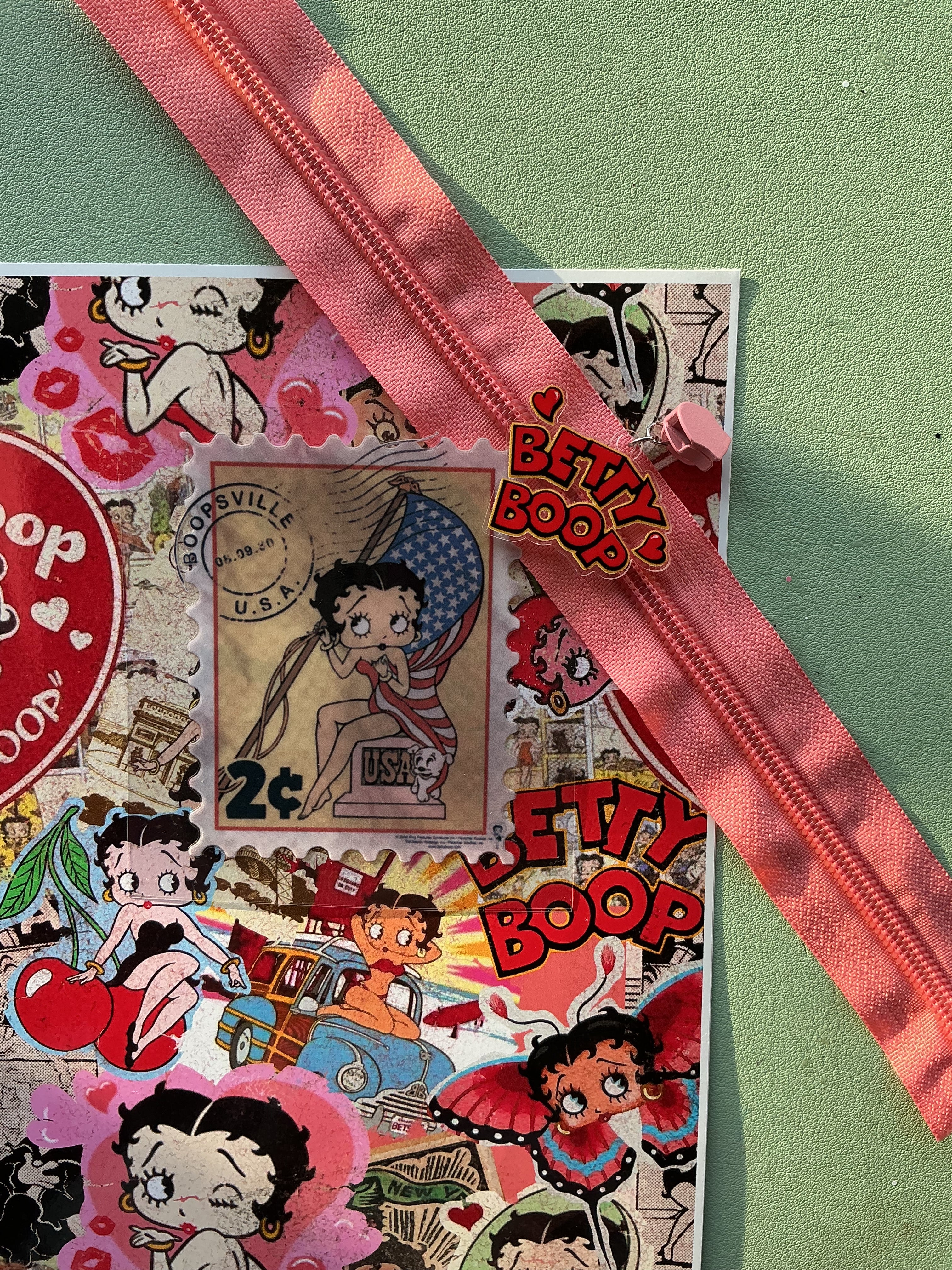 Zipper Betty Boop