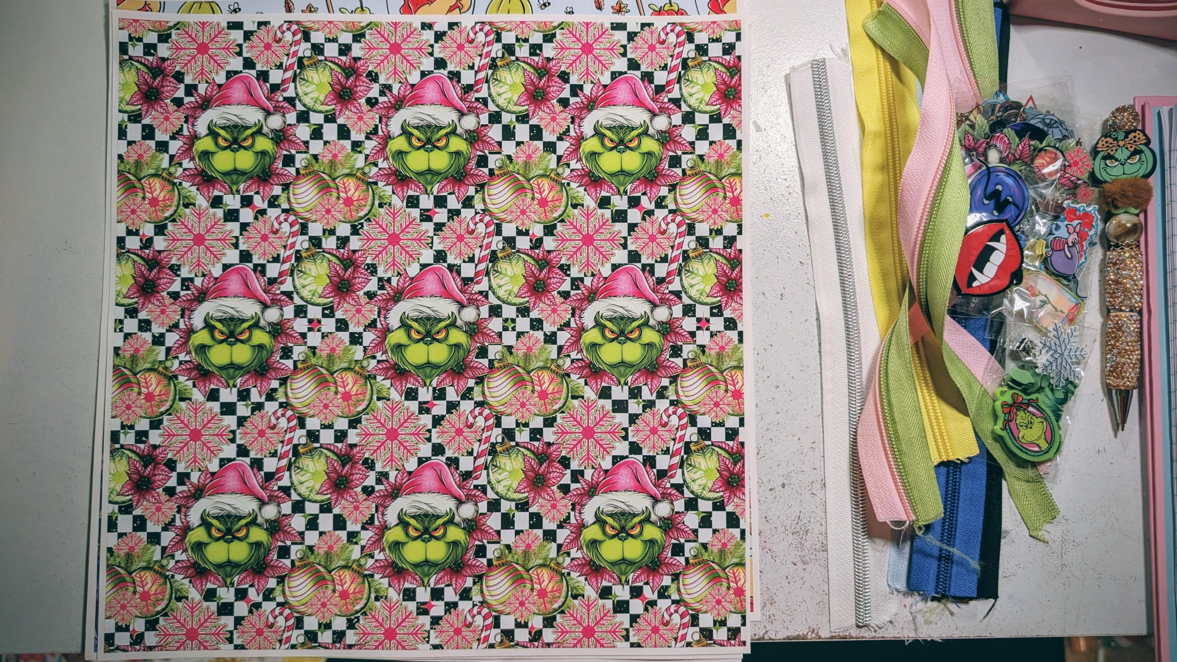 24oz zipper kit Grinch