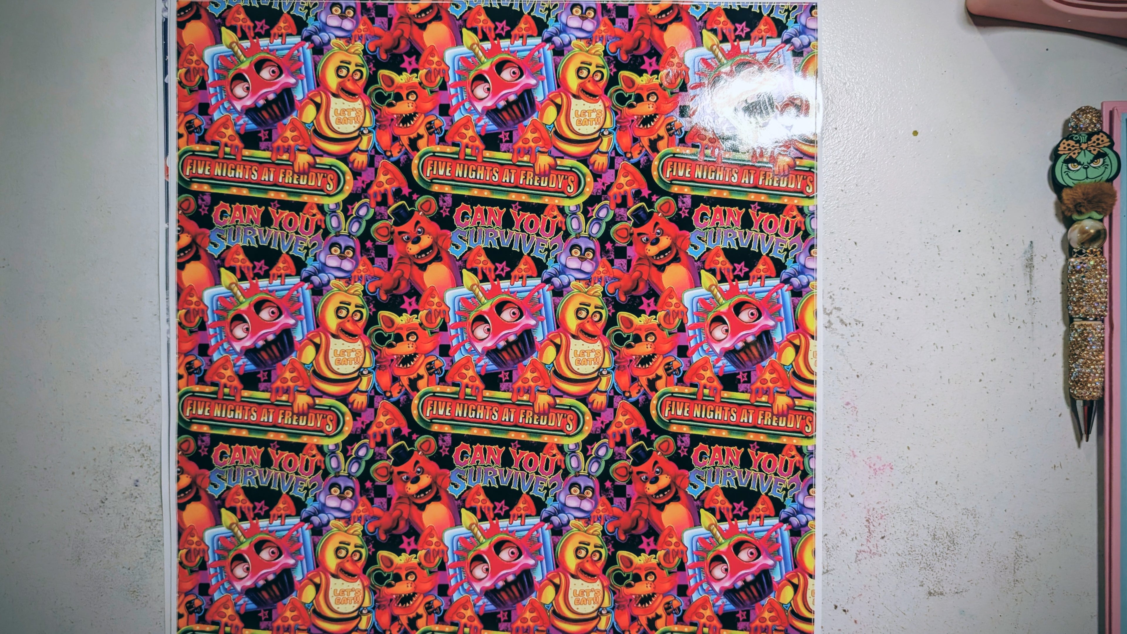 24oz zipper 5 nights at Freddys